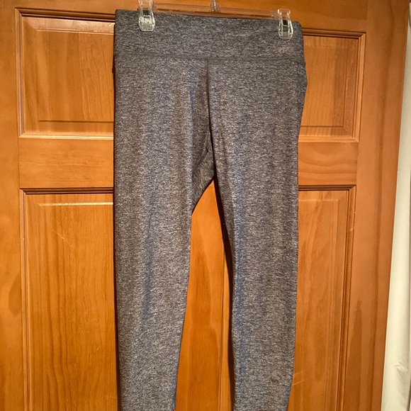 Pink capri leggings, Heather grey, size M - Picture 1 of 2